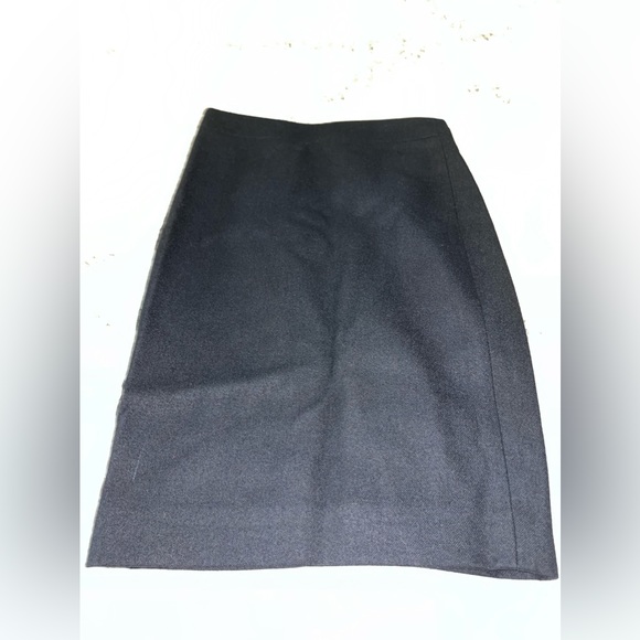 NWT J.Crew No 2 Wool Pencil Skirt Black in size 00 - Picture 7 of 11